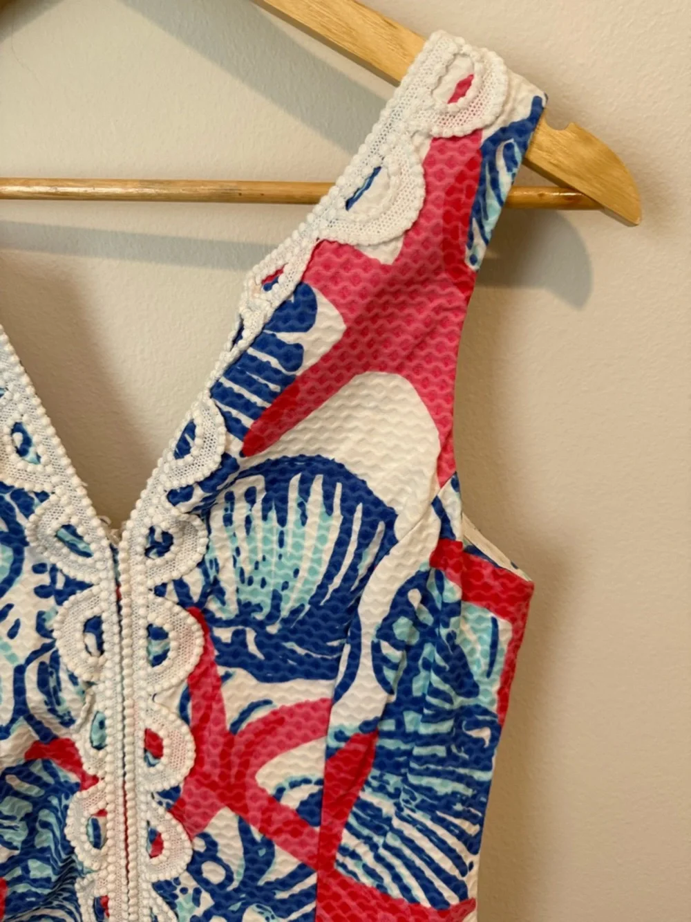 Lilly Pulitzer Janice Sleeveless Shift Dress
She She Shells Starfish Size 4 blue - Picture 5 of 16